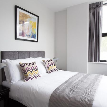 Cotels At 7Zero1 Serviced Apartments - Modern Apartments, Superfast Broadband, Free Parking, Centrally Located Milton Keynes Exteriör bild