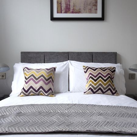 Cotels At 7Zero1 Serviced Apartments - Modern Apartments, Superfast Broadband, Free Parking, Centrally Located Milton Keynes Exteriör bild