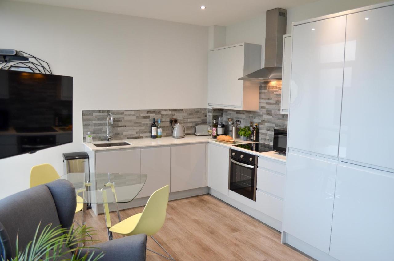 Cotels At 7Zero1 Serviced Apartments - Modern Apartments, Superfast Broadband, Free Parking, Centrally Located Milton Keynes Exteriör bild