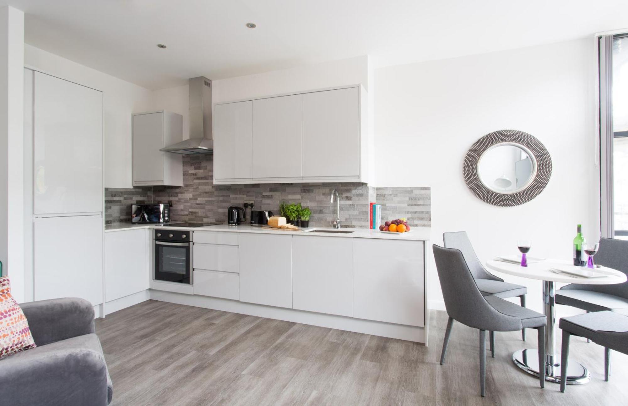 Cotels At 7Zero1 Serviced Apartments - Modern Apartments, Superfast Broadband, Free Parking, Centrally Located Milton Keynes Exteriör bild