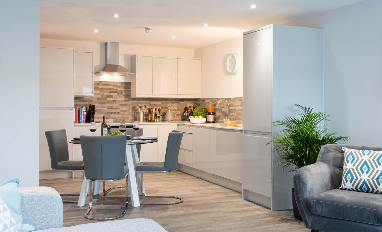 Cotels At 7Zero1 Serviced Apartments - Modern Apartments, Superfast Broadband, Free Parking, Centrally Located Milton Keynes Exteriör bild