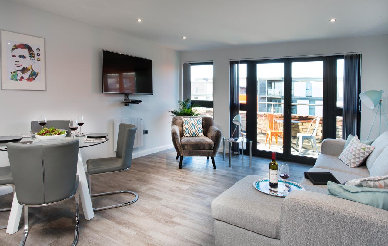 Cotels At 7Zero1 Serviced Apartments - Modern Apartments, Superfast Broadband, Free Parking, Centrally Located Milton Keynes Exteriör bild
